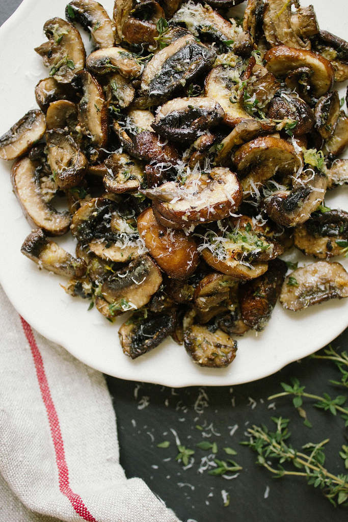 baked lemon thyme mushrooms