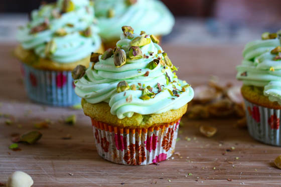 pistachio pudding cupcake