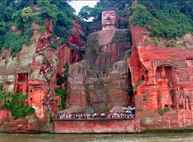 giant leshan buddha