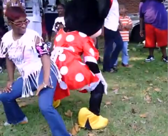 minnie mouse twerking