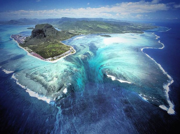 Underwater waterfall Mauritius
