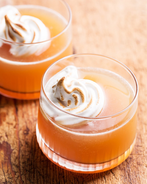 apple pie cocktail with cinnamon meringue