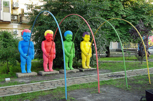 peeing rainbow statues, Ukraine