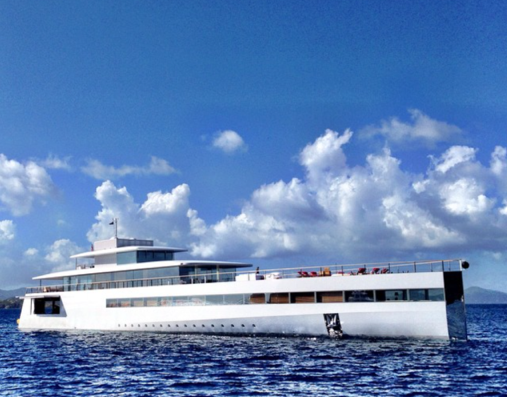 steve jobs' iyacht
