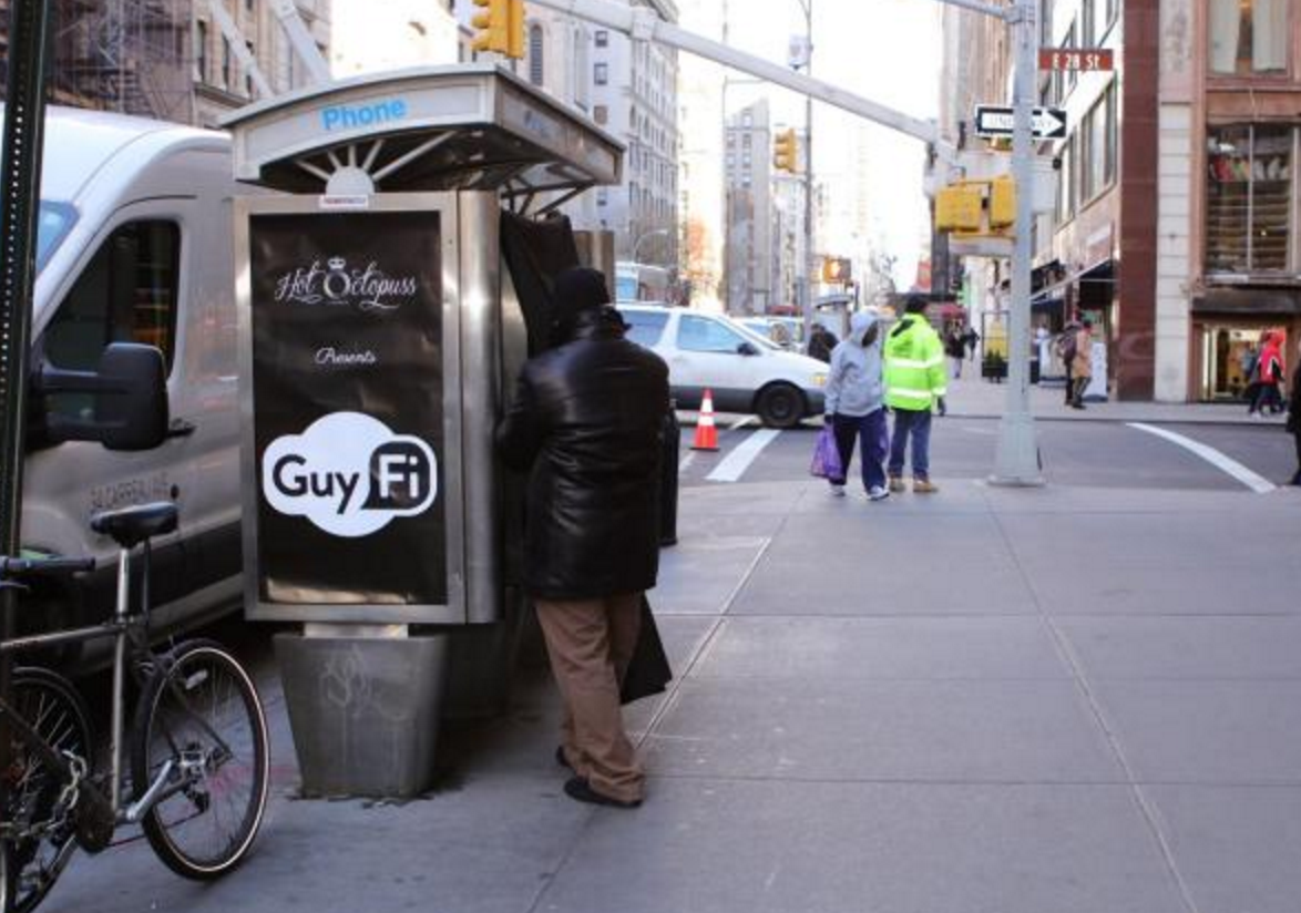 guyfi masturbation booth