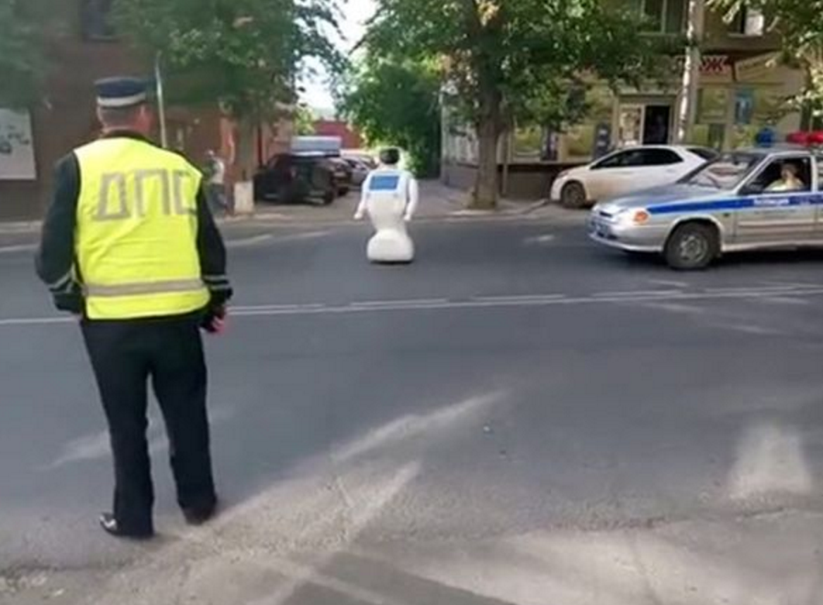 russian escaping robot