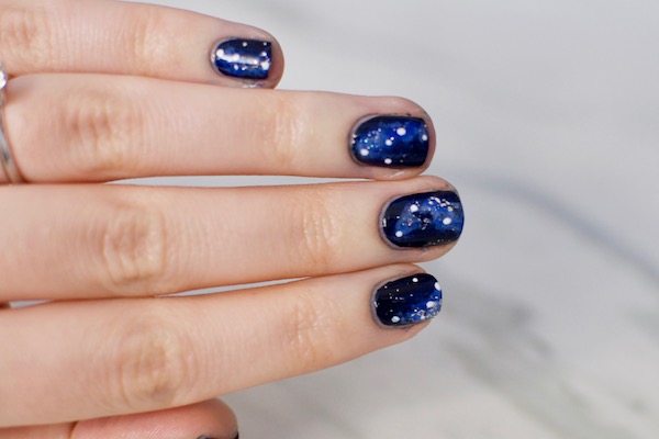 galaxy nail art