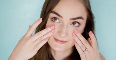 what causes shiny skin