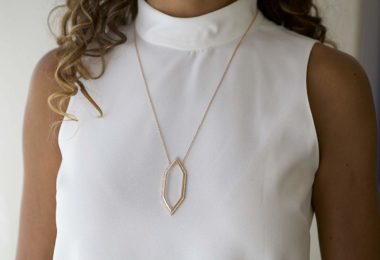 moderne monocle gold necklaces