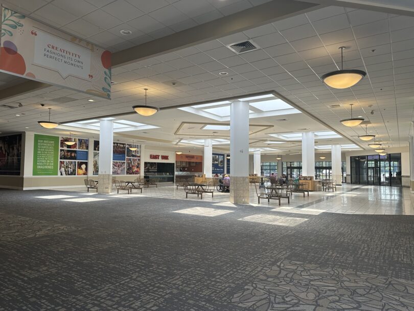 Hudson Valley Mall food court
